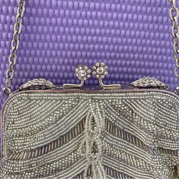 INGE CHRISTOPHER Beaded & Rhinestone Silver Metallic Convertible Clutch   8”x 7” - Picture 2 of 15